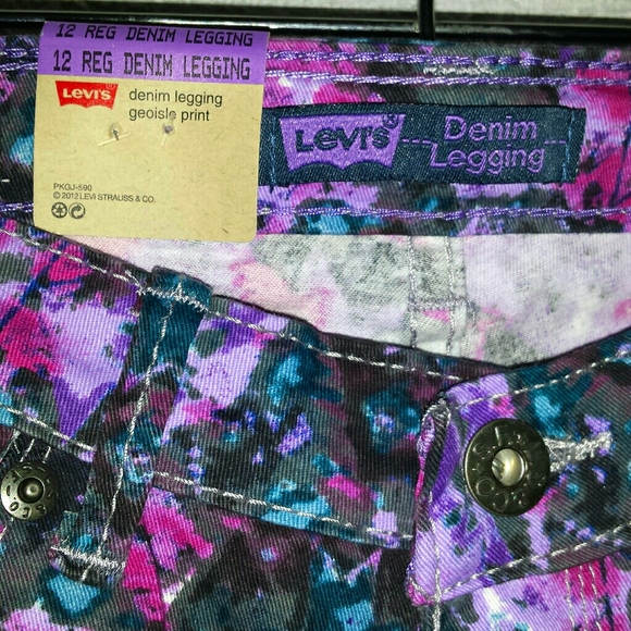 NWT Levi's Girls Pink Purple Geoisle Print Denim Legging Jeans 14 Reg - Picture 8 of 11
